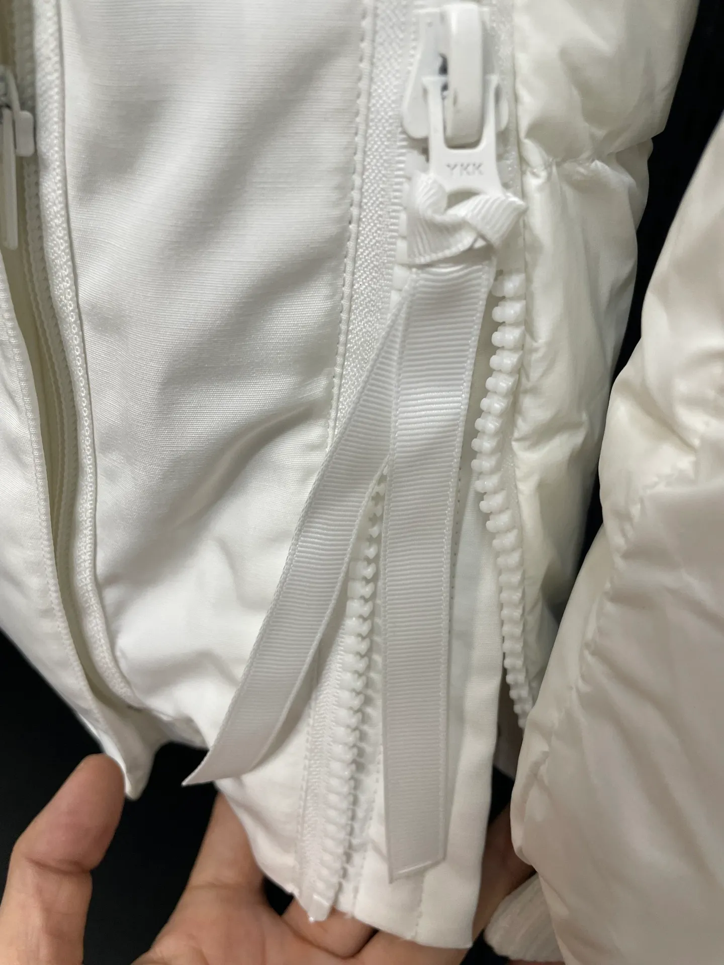 2058MW Canada Goose 。( +100) Standard Expedition Classic ，Canada Goose 。 Expedition ， ， ， ， Quality 。 ：Black White Pink Gray Size：XS S M L XL XXL